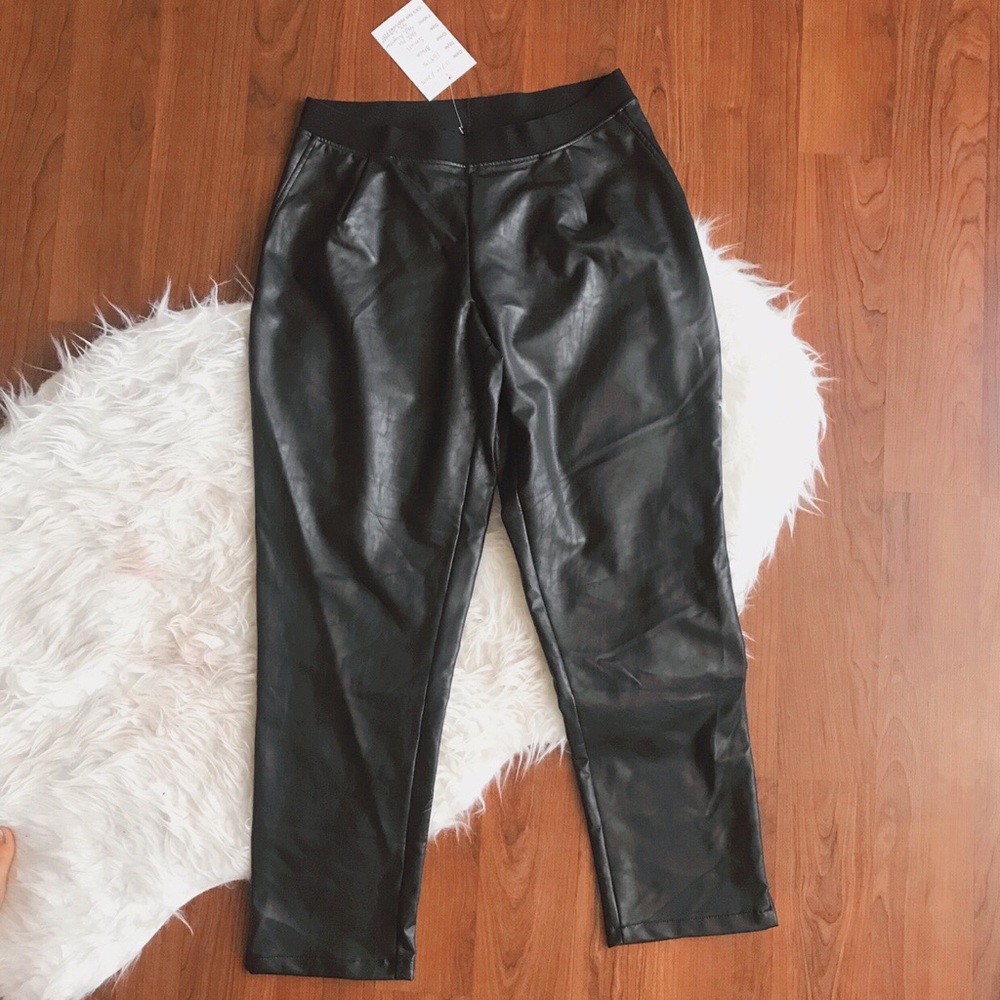Black Mid Rise Faux Leather Ankle Legging S/M